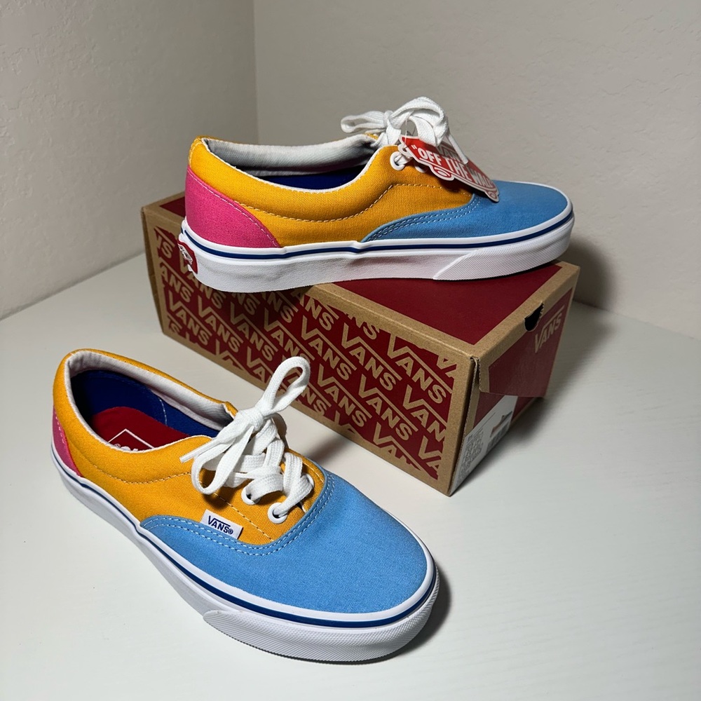 Multicolor Low top Vans🤍